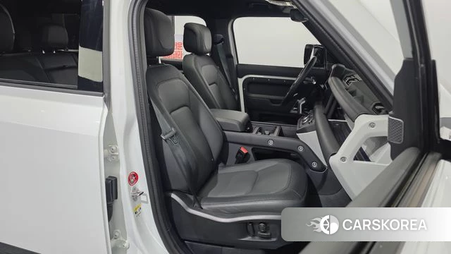 Land Rover Defender (L663) 2024 Белый из Кореи, фото 3