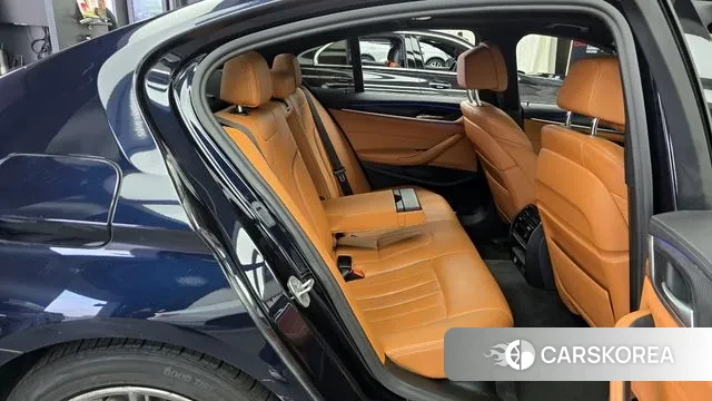 BMW 5 Series (G30) 2020 Черный из Кореи, фото 3