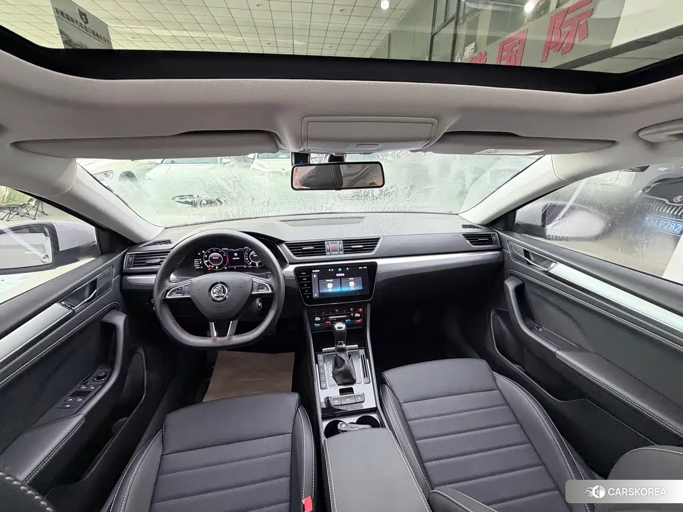 Skoda Superb 2023 Белый из Китая, фото 3