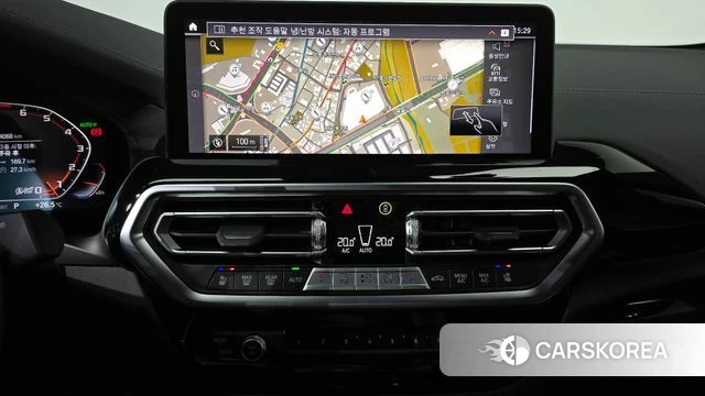 BMW X4 (G02) 2025 Светло-серебряный цвет из Кореи, фото 3
