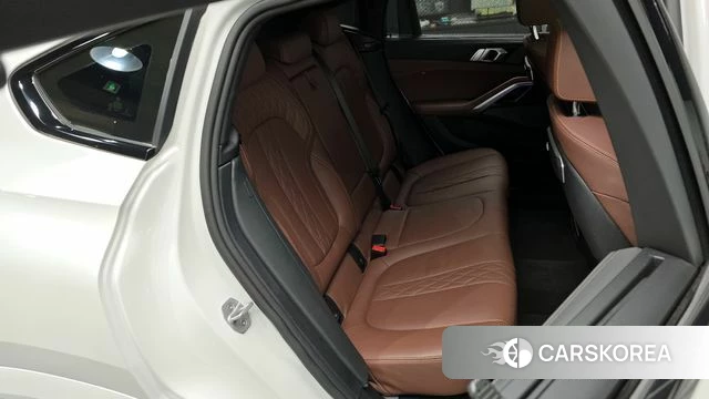 BMW X6 (G06) 2024 Белый из Кореи, фото 3