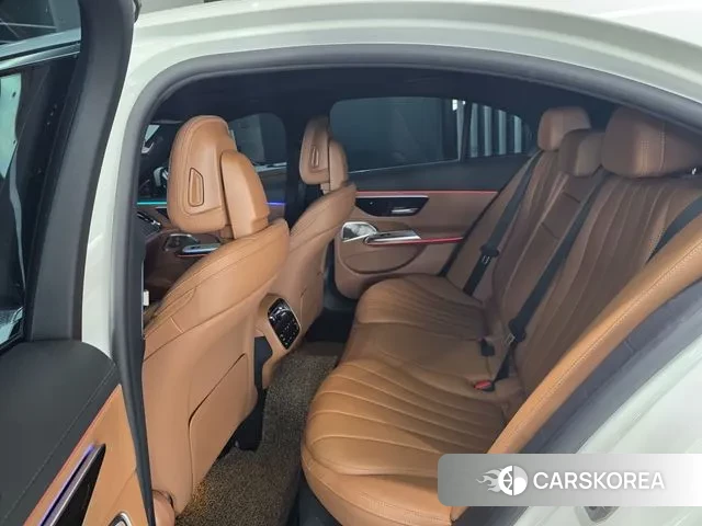 Mercedes-Benz E-Class W214 2024 Белый из Кореи, фото 3