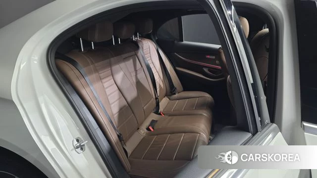 Mercedes-Benz E-Class W213 2021 Белый из Кореи, фото 3