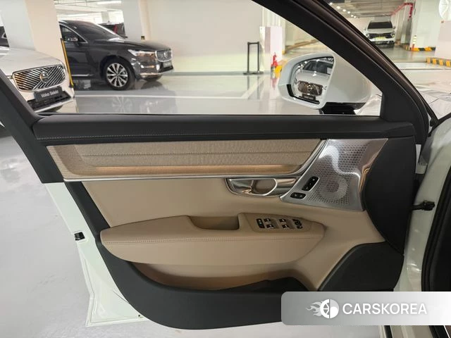Volvo S90 2025 Белый из Кореи, фото 3