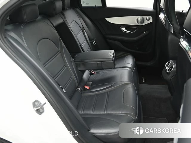 Mercedes-Benz C-Class W205 2018 Белый из Кореи, фото 3