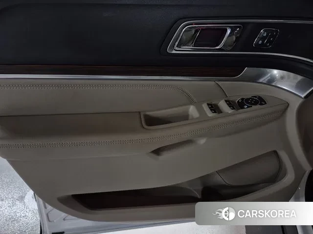 Ford Explorer 2019 Белый из Кореи, фото 3