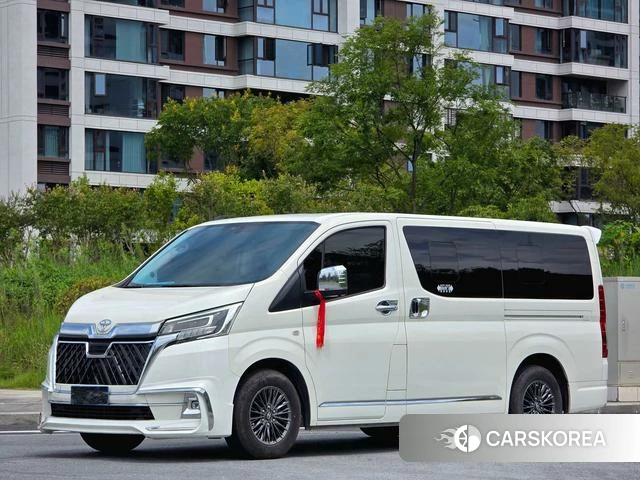 Toyota Hiace 2024 Белый из Китая, фото 3