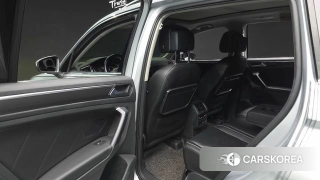 Volkswagen Tiguan second Generation 2020 Серебристо-серый из Кореи, фото 3