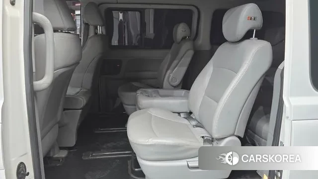 Hyundai The New Grand Starex 2018 Серебряный из Кореи, фото 3