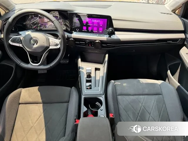 Volkswagen Golf 8th Generation 2022 Черный из Кореи, фото 3