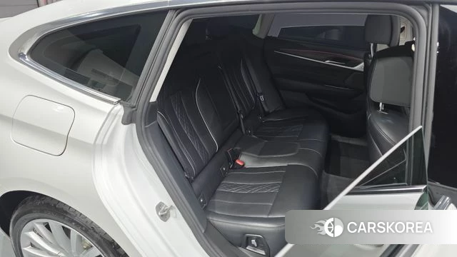 BMW 6 Series GT (G32) 2023 Белый из Кореи, фото 3