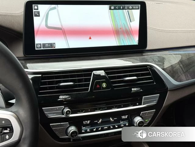 BMW 5 series 2021 Черный из Китая, фото 3