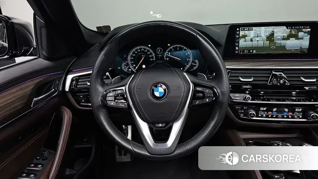 BMW 5 Series (G30) 2018 Серый из Кореи, фото 3
