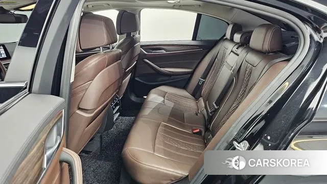 BMW 5 Series (G30) 2019 Черный из Кореи, фото 3