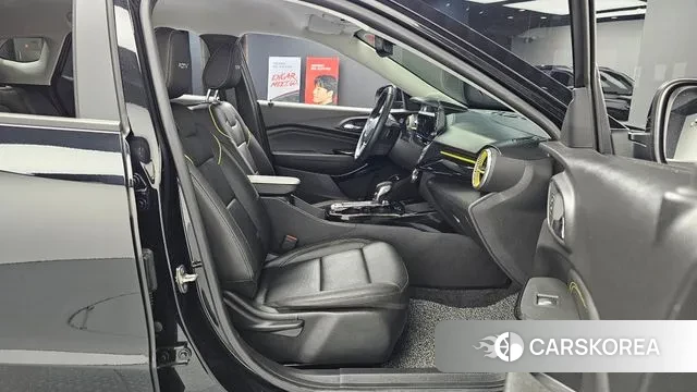 Chevrolet (GM Daewoo) Trax Crossover 2023 Черный из Кореи, фото 3