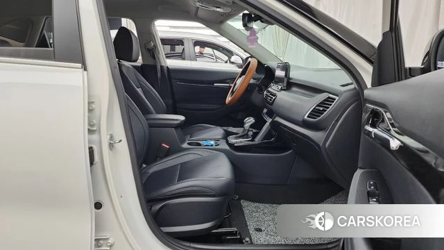 Kia Seltos 2022 Белый из Кореи, фото 3