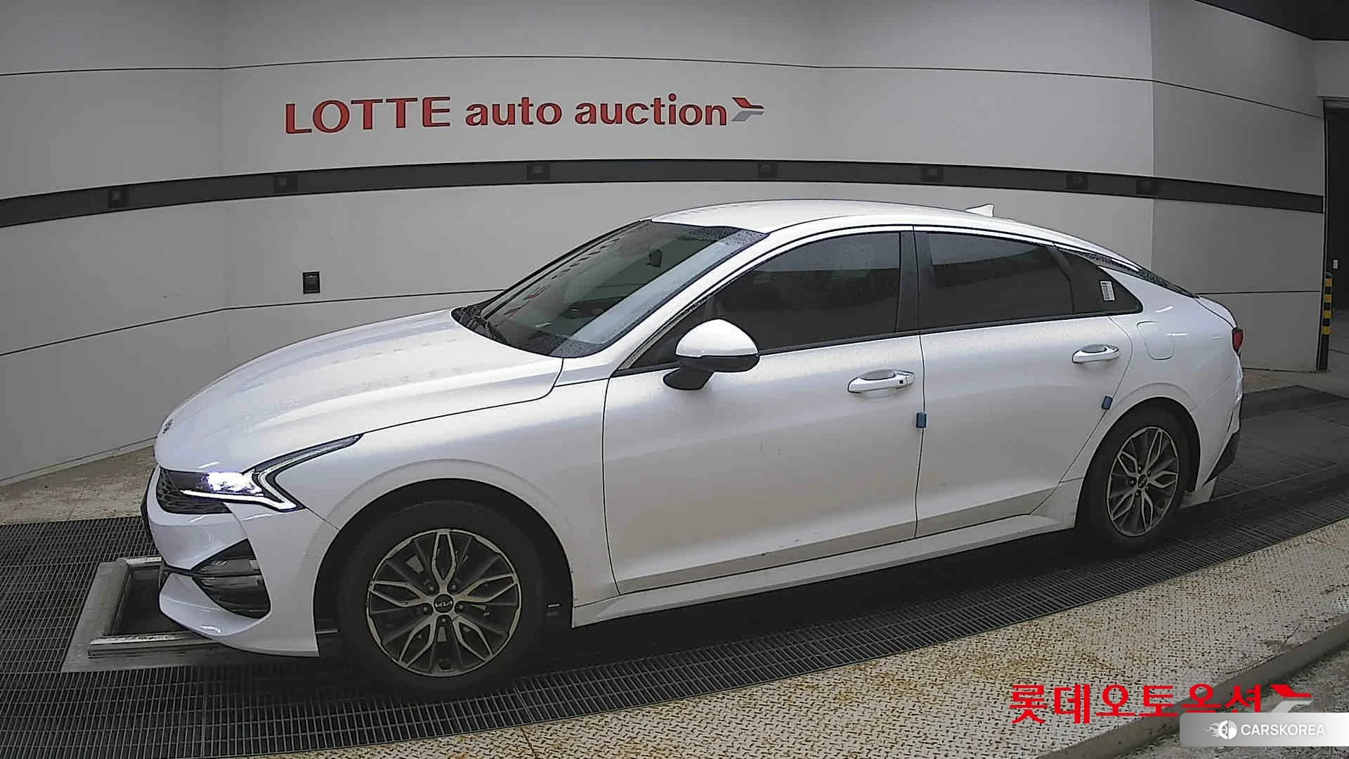 Kia K5 2022 Белый из Кореи, фото 3