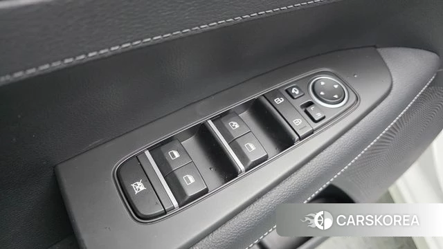 Kia The New K3 2nd generation 2023 Белый из Кореи, фото 3