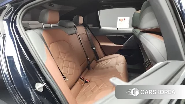 BMW i5 (G60) 2024 Черный из Кореи, фото 3