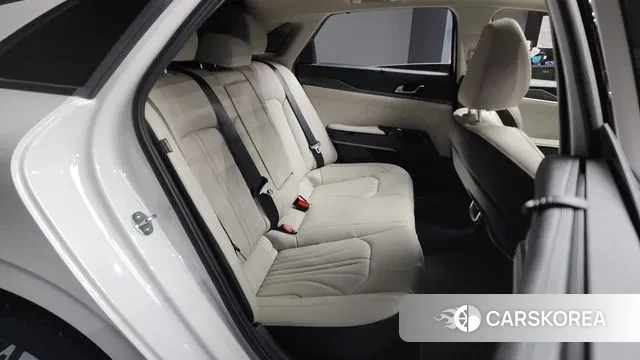 Kia The New K5 Hybrid 3rd generation 2024 Белый из Кореи, фото 3