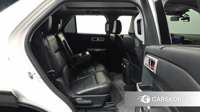 Ford Explorer 6th Generation 2021 Белый из Кореи, фото 3