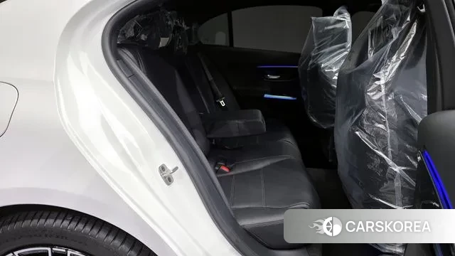 Mercedes-Benz C-Class W206 2025 Белый из Кореи, фото 3