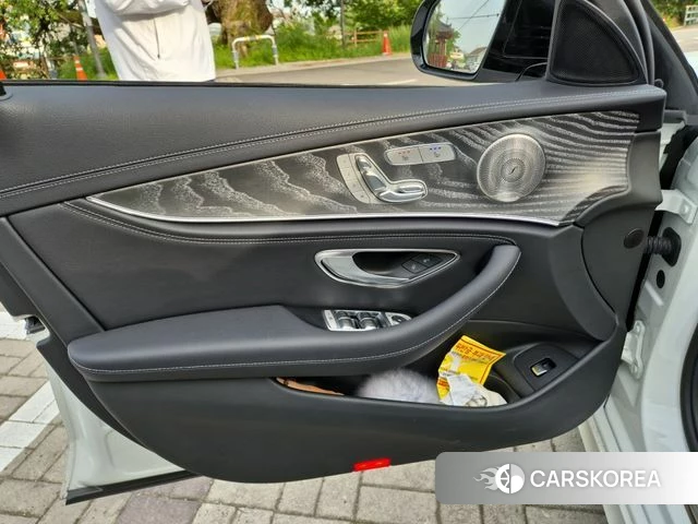 Mercedes-Benz E-Class W213 2023 Белый из Кореи, фото 3