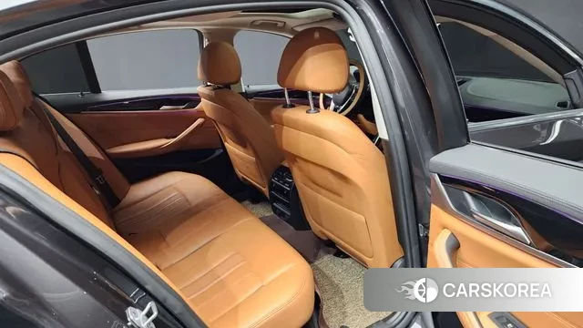 BMW 5 Series (G30) 2018 Серый из Кореи, фото 3