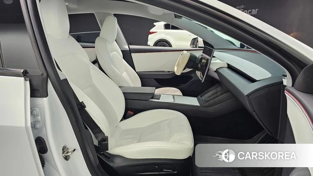 Tesla Model 3 2024 Белый из Кореи, фото 3