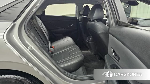 Hyundai Avante (CN7) 2020 Серебристо-серый из Кореи, фото 3