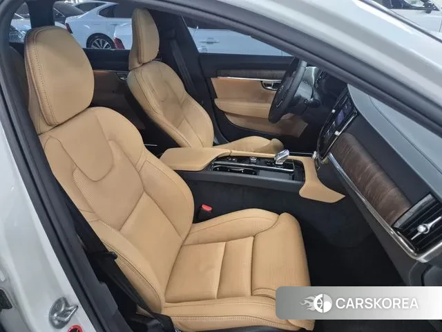 Volvo V90 Cross-Country 2025 Белый из Кореи, фото 3