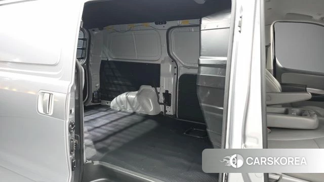 Hyundai The New Grand Starex 2020 Серебристо-серый из Кореи, фото 3