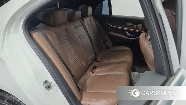 Mercedes-Benz E-Class W213 2021 Белый из Кореи, фото 3