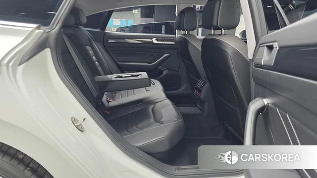 Volkswagen Arteon 2023 Белый из Кореи, фото 3