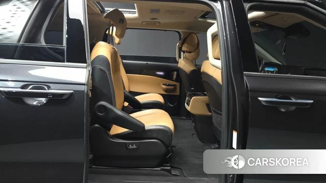 Kia Carnival 4th generation 2023 Серый из Кореи, фото 3