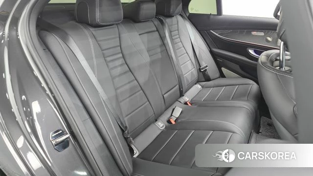 Mercedes-Benz E-Class W213 2023 Черный из Кореи, фото 3