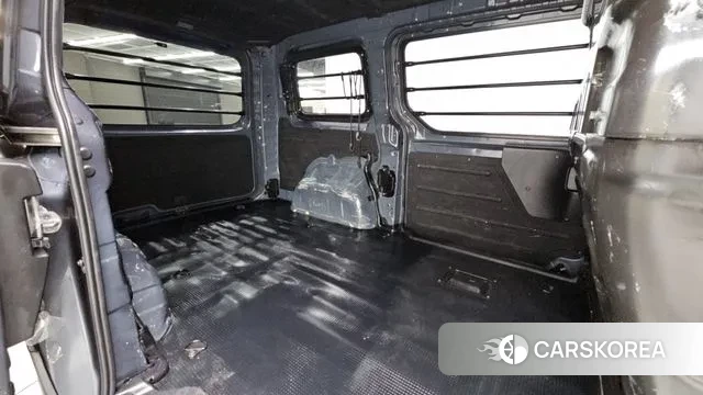 Hyundai Staria 2022 Серый из Кореи, фото 3