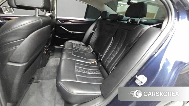 BMW 5 Series (G30) 2018 Синий из Кореи, фото 3