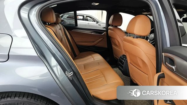 BMW 5 Series (G30) 2018 Серый из Кореи, фото 3