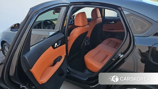 Kia The New K3 2nd generation 2024 Черный из Кореи, фото 3