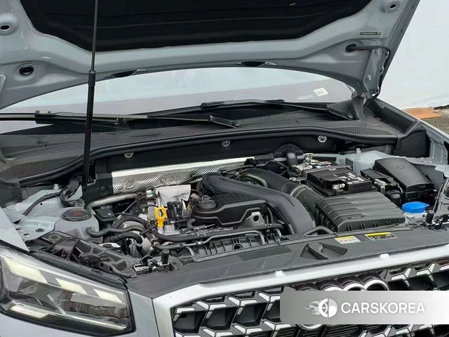 Audi Q2L 2025 Темно-серый из Китая, фото 3