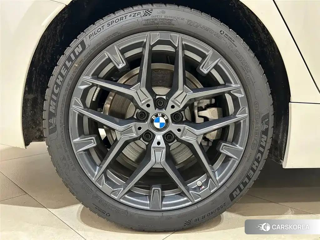 BMW 3 series 2025 Белый из Китая, фото 3