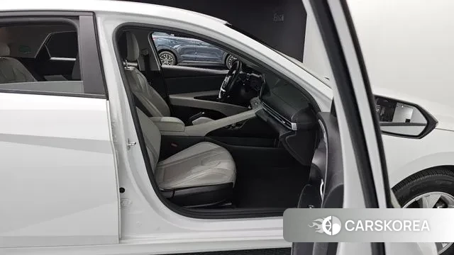 Hyundai Avante (CN7) 2021 Белый из Кореи, фото 3