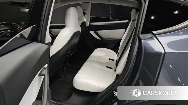 Tesla Model Y 2022 Серый из Кореи, фото 3