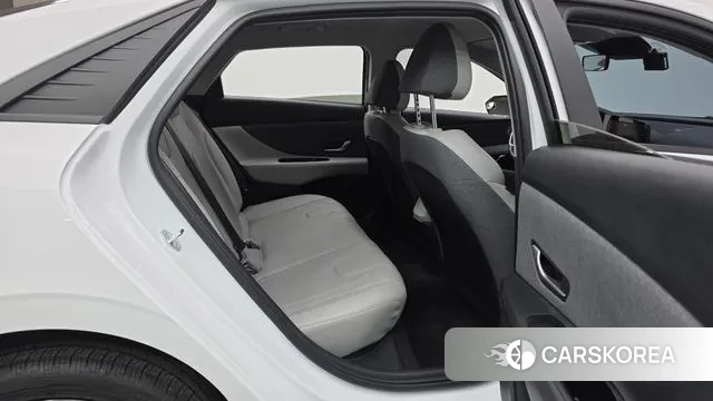 Hyundai Avante (CN7) 2023 Белый из Кореи, фото 3