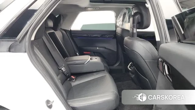 Hyundai Grandeur Hybrid (GN7) 2023 Белый из Кореи, фото 3