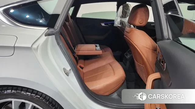 Audi A5 (F5) 2023 Белый из Кореи, фото 3