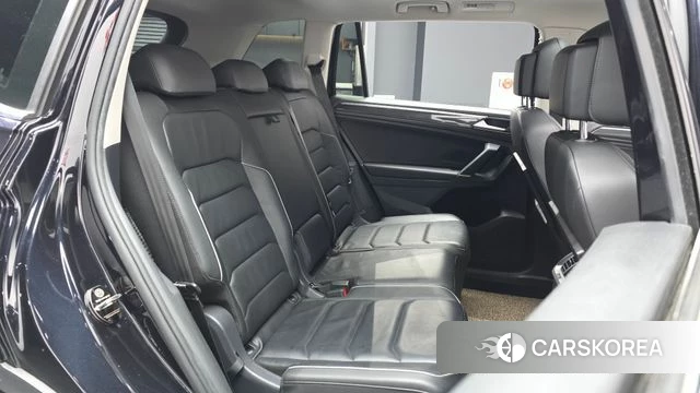 Volkswagen Tiguan Allspace 2018 Черный из Кореи, фото 3