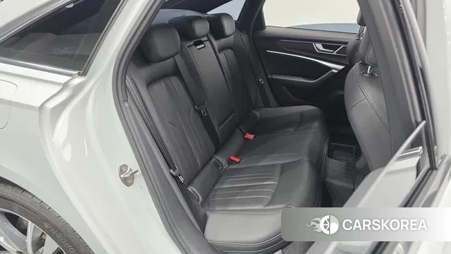 Audi A6 (C8) 2021 Белый из Кореи, фото 3