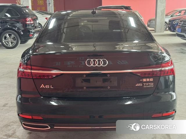 Audi A6L 2021 Черный из Китая, фото 3